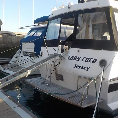 Botel Yacht Libertin